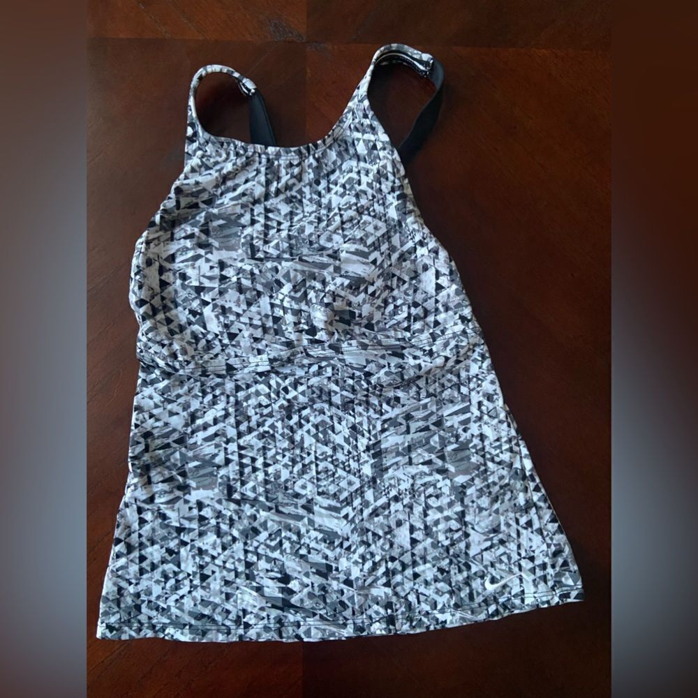 NIKE women's